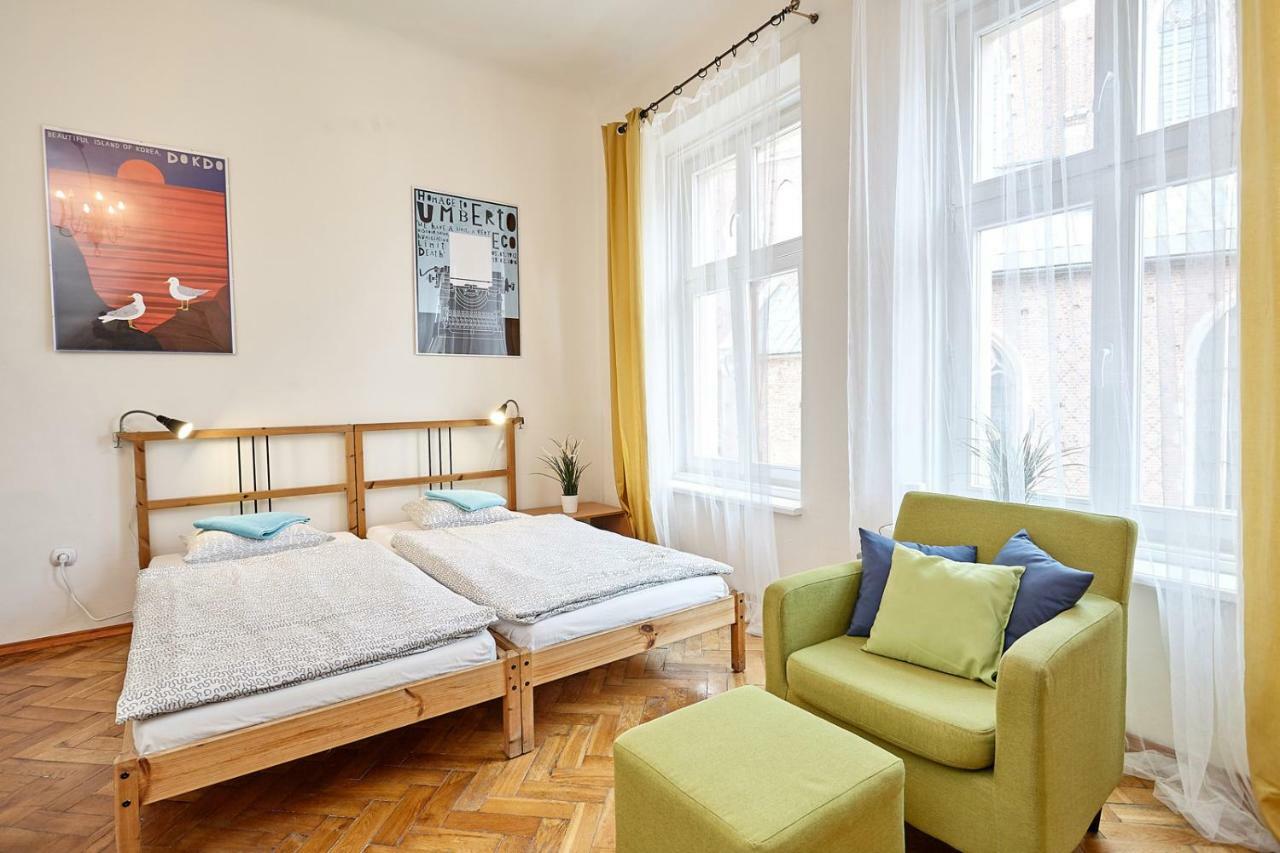 Plac Mariacki 8 Lägenhet Krasków Exteriör bild